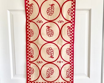 Vintage Tea Towel, Red Daisy Flowers, Art Deco Wall Decor