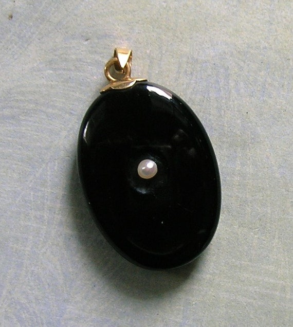 Antique Victorian 14K Gold, Onyx and Pearl Mournin