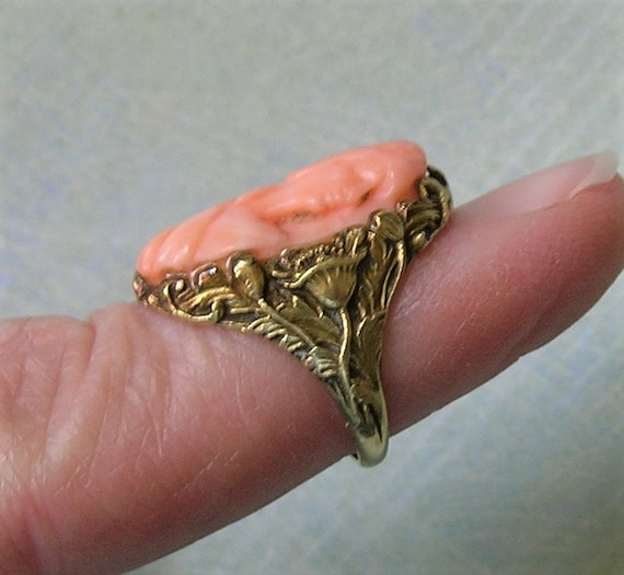 Antique Art Nouveau 14K Gold and Coral Cameo Ring… - image 5