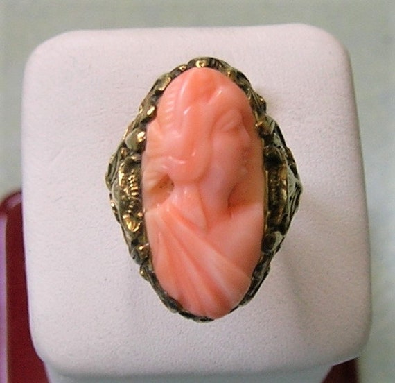 Antique Art Nouveau 14K Gold and Coral Cameo Ring… - image 7