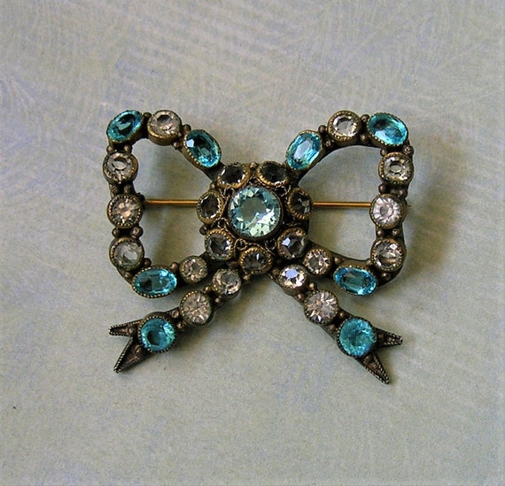 Vintage Hobe Bow Pin, Hobe Glass Pin, Hobe Brooch