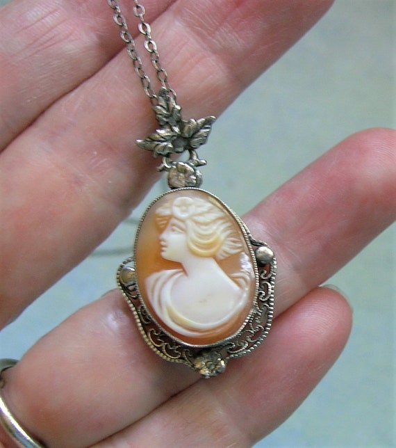 Antique Cameo Pendant Necklace, Old Carved Cameo With… Gem