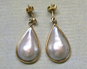 Vintage 14k Gold and Mabe Pearl Earrings, 14K Gold and Pearl Pierced Earrings (#4389)