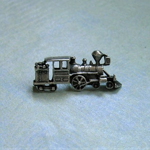 Vintage Sterling Silver Train Tie Pin, Sterling Tie Pin, Old Train Tie Tack, Unusual Tie Tack Pin 3516 image 3