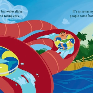 Puede incluir: Una ilustraci&oacute;n de dibujos animados de un parque acu&aacute;tico con un tobog&aacute;n de agua rojo y azul. Un delf&iacute;n con un chaleco salvavidas y un ni&ntilde;o bajan por el tobog&aacute;n en flotadores. Un hombre de dibujos animados con gafas de sol y una camisa azul con estrellas amarillas est&aacute; de pie en una pasarela de madera. El texto "Ocean Breeze has water slides, mini golf, and racing cars." est&aacute; en un globo de di&aacute;logo sobre el tobog&aacute;n. El texto "It's an amazing water park; people come from near and far!" est&aacute; en un globo de di&aacute;logo sobre el hombre.