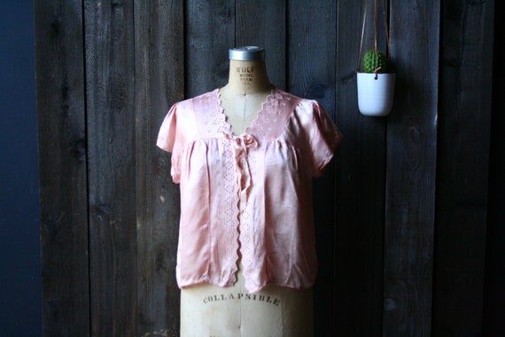 Silk Blouse or Pajama Jacket 1940s Peach Color Cap