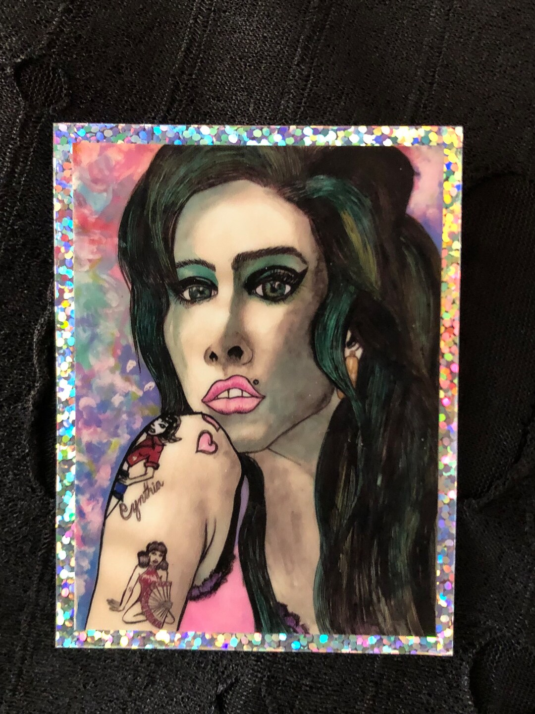 Autocollant Sticker Vinyle Amy Winehouse - Dimension 16 Cm - Pour Auto, Moto, Casque - Neuf