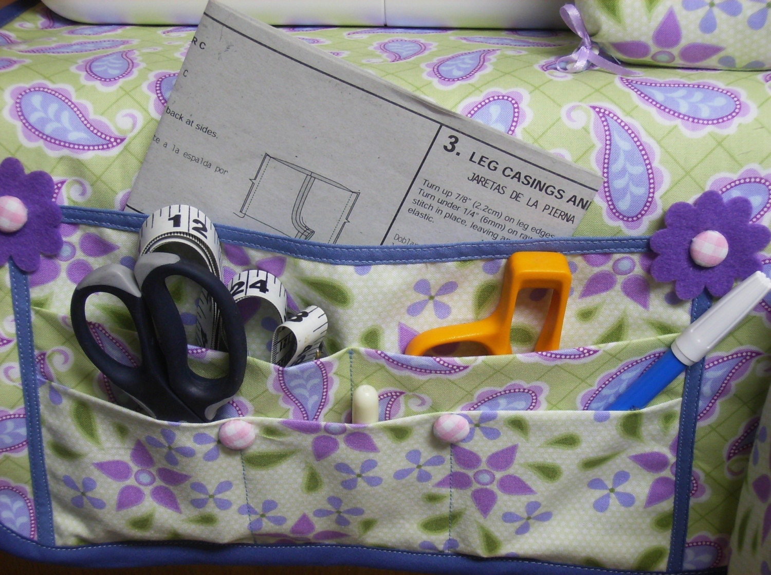 Sewing Mat Organizer Thread Catcher and Pin Cushion Tutorial - Etsy