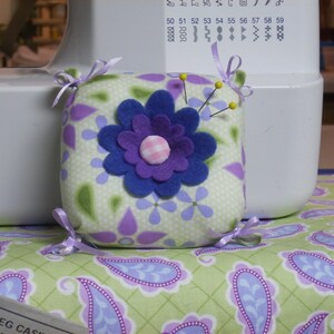 Sewing Mat Organizer Thread Catcher and Pin Cushion Tutorial image 4