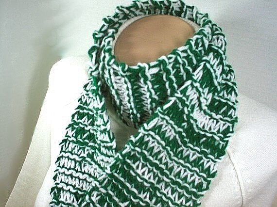 Hand Knit Scarf College Kelly Green and White - Etsy