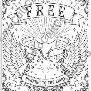 Puede incluir: Una ilustración de arte lineal en blanco y negro que presenta una cadena rota con grilletes y alas grandes. La palabra FREE está centrada en la parte superior en una pancarta, y el texto RUNNING TO THE LIGHT está en una pancarta inferior, rodeado de estrellas.