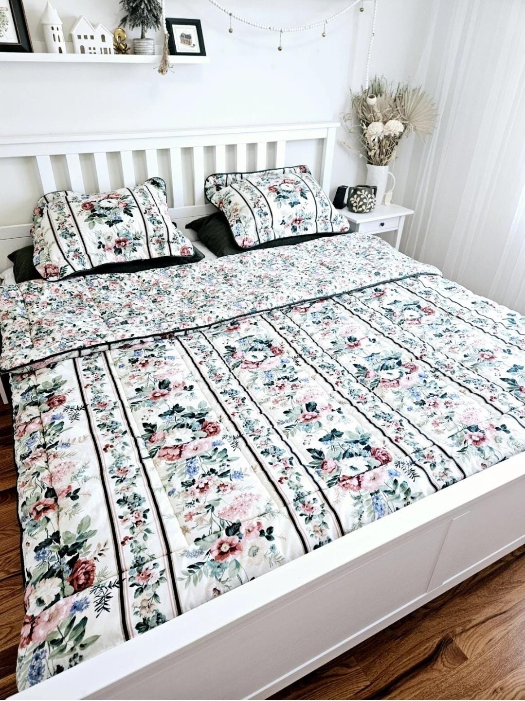 Croscillのブランケットカバー Amazon.com: CROSCILL Quilt Set Luxe Ornamental Motif Embroidery