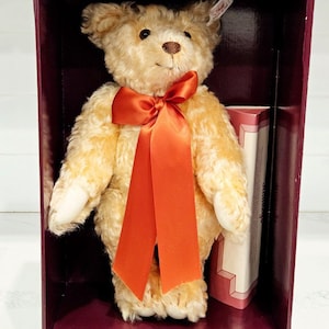 Steiff Chester 1996 Limited Edition Teddy Bear - No. 568 of 2000 - Hamleys...