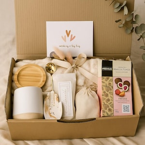 Hygge Gift Box with Artisanal Spanish Chocolate for her, Stress Relief Gift, Cozy Relaxation gift basket, Self care box ready to gift