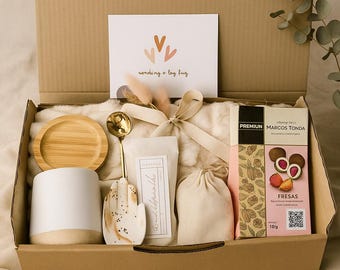 Hygge Gift Box with Artisanal Spanish Chocolate for her, Stress Relief Gift, Cozy Relaxation gift basket, Self care box ready to gift