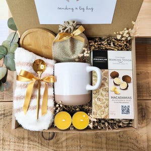 Hygge Geschenkbox mit handwerklicher spanischer Schokolade für sie, Geschenk zum Stressabbau, Geschenkkorb zur Entspannung, Selbstpflegebox bereit zum Verschenken