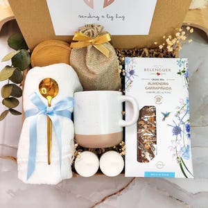 Gute Besserung Geschenkbox für Frauen mit einem leichten, weichen Schal, Denken an Sie Box, Umarmung in einer Box, Selbstfürsorgebox für sie, Bereit für Geschenkboxen