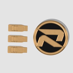 Può includere: Un set di tre tazze in ceramica con finitura opaca e macchiettata. Ogni tazza presenta un colore diverso: azzurro, crema e grigio. Le tazze hanno un design semplice e moderno con una forma arrotondata e un manico comodo.