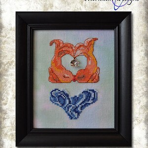 Meridian Designs - Teenie Weenie Bikinis - Kissing Fish (chart & charm) - Pattern