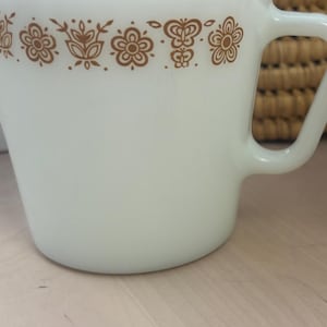 Set of 2 Vintage Pyrex Corning Drinking Mugs- 1970s Coffee Cups- Tea Cups - Drinking cups