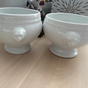White porcelain French onion soup bowl with lion head handles | Vortex stamp | white vintage soup bowls