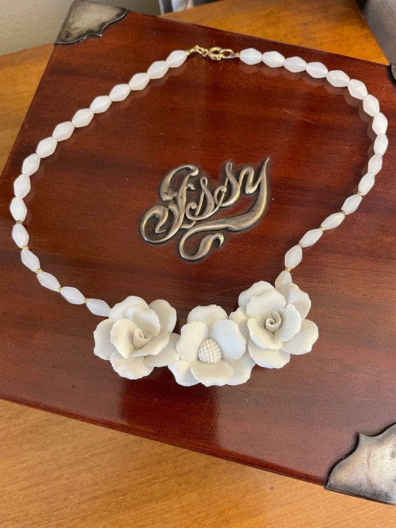 Vintage 1940s Porcelain Roses Necklace - image 8