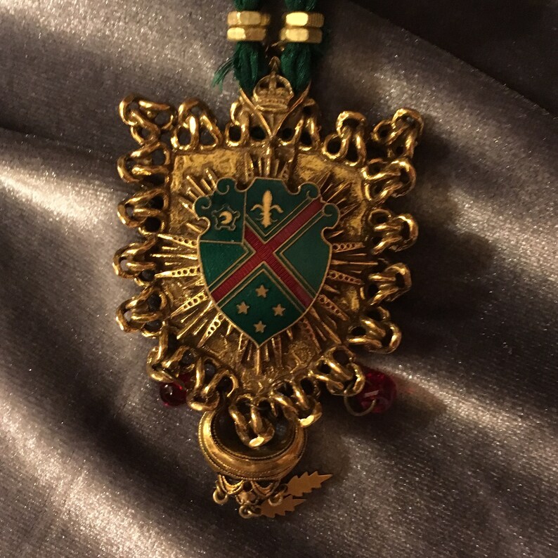 Vintage GreenRed Enamel Medal Necklace