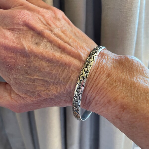 Vintage Danecraft Sterling Bangle with Flowers and Swash Design