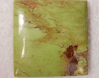 Gaspeite australiano naturale Cabochon quadrato design grande di pietre Holey