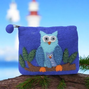 Monedero de búho de fieltro hecho a mano en Nepal. Preciosa cartera con cremallera y búho bebé. Bolso de mano con diseño natural. Regalo para ella, niños y amantes de los búhos.