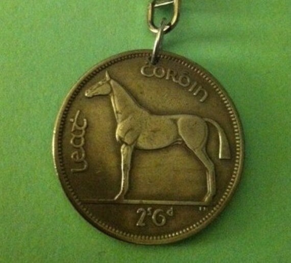 Ireland Horse Half Crown Coin Steel Coin Keychain For Men and Women