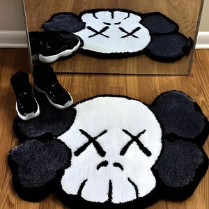 Tapete tufado personalizado | Tapete Kaws | Design personalizado | Decoração Hypebeast | Tapetes de anime | Tapete Bapi personalizado | Tapete para estética de quarto