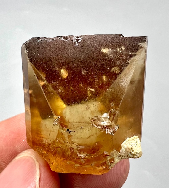 パキスタン産116カラットのユニークなトパーズ結晶標本 - Etsy 日本