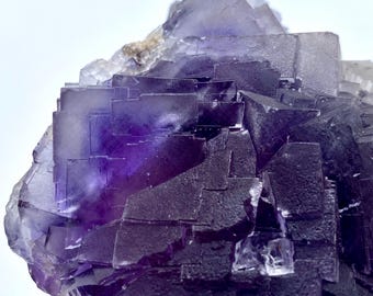 Ejemplar de fluorita cúbica: Mineral de Pakistán, 278 gramos