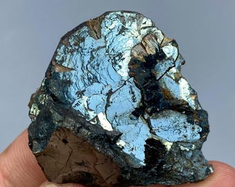 133 Carats Rare Unique Hematite With Rutile Crystal Specimen From Pakistan