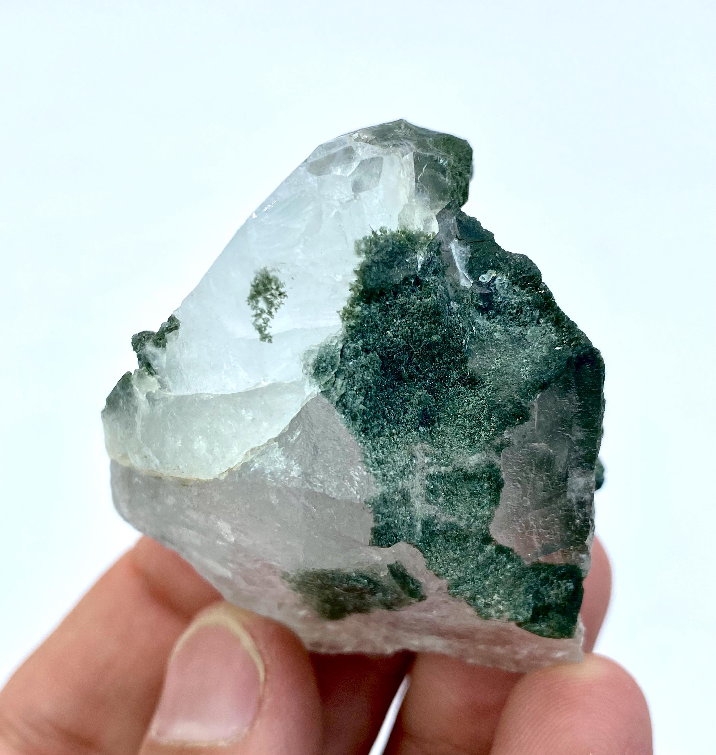 パキスタン産、77グラムのユニークな緑泥石水晶標本 - Etsy 日本