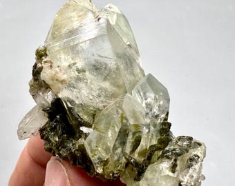 パキスタンのザギ産、196カラットのルチルクォーツ結晶標本 - Etsy 日本