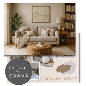 Op de afbeelding: Een gezellige woonkamer met een beige bank, kussens en een geweven poef. Boven de bank hangt een ingelijste botanische print. De tekst "EDITABLE WITH CANVA" staat in een grijze cirkel en "SCANDI HYGGE" staat eronder.