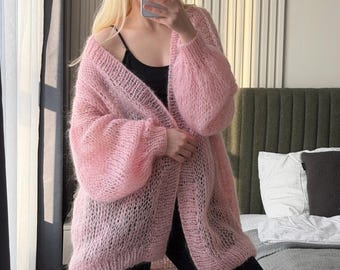 Lang roze handgebreid mohair vest | Oversized zacht breisel | Handgemaakt lichtgewicht vest