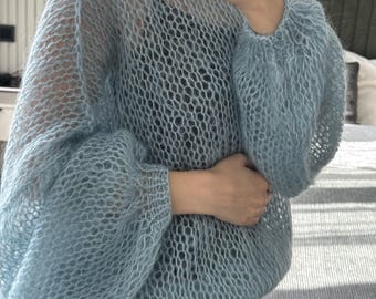 Maglione in mohair azzurro • Maglione lavorato a mano in maglia larga • Pullover in mohair morbido e arioso • Maglia leggera e soffice • Taglia unica