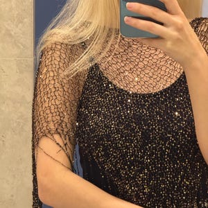 Handgjord paljett triangelsjal brun stickad kvällsjal elegant glitter spetssjal