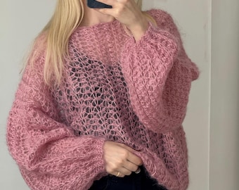 パウダーピンクのモヘアセーター • 手編みのふわふわプルオーバー • 柔らかくふわふわのニットジャンパー • 着心地の良いオーバーサイズ • すぐに発送可能