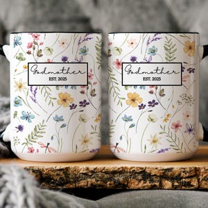 Caneca floral personalizada para madrinha: presente para pedido de casamento de padrinho