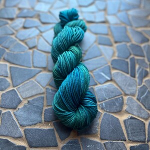 BlueGreen - Worsted Hand Dyed Superwash Merino Wool Yarn