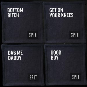 SPIT RAW Minihandtuch "Dirty Talk" 4er Pack | Queer Badezimmer Dekor | Waschlappen Alternative | Mutiges lustiges Geschenk | Sweatshirt Material Handtücher