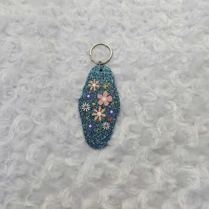 Spring Flowers Keychain, Retro Motel Keychain, Personalized, Motel Keychain, Customized, Bridesmaid Gift, Great Gift Idea for Women