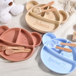 Juego de destete de silicona con dibujos animados personalizado para bebés, juego de alimentación con nombre, bandeja separadora, babero, juego de alimentación para niños pequeños grabado, plato de silicona para niños