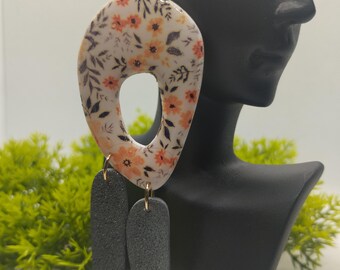 brincos em argila de polímero, handmade.Flores e folhas de outono . Modelo único