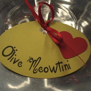 Olive Meowtini Cat Nip Toy imagem 4