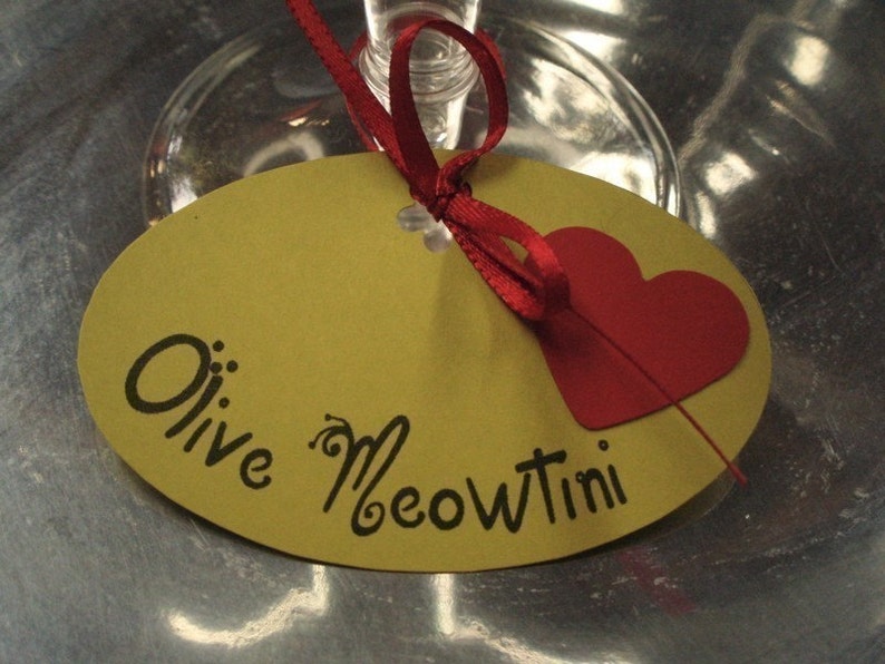 Olive Meowtini Cat Nip Toy imagem 4